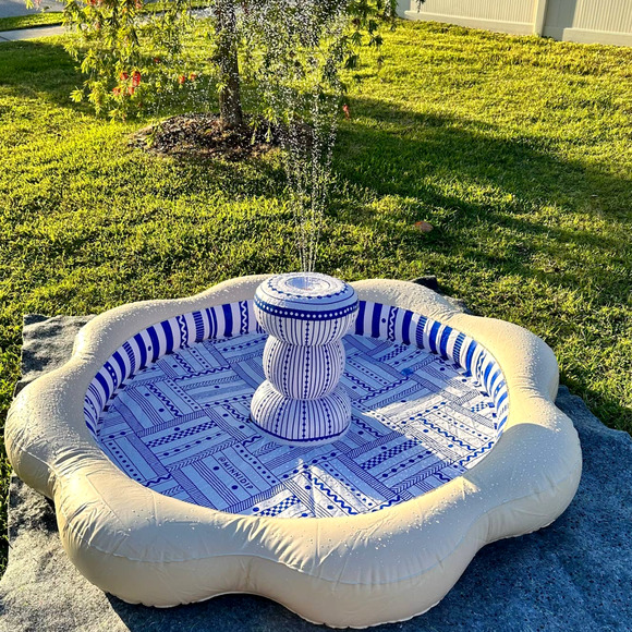 MINNIDIP INFLATABLE FOUNTAIN SPRINKLER POOL LIMITED EDITION RESORT COLLECTION - Picture 1 of 13